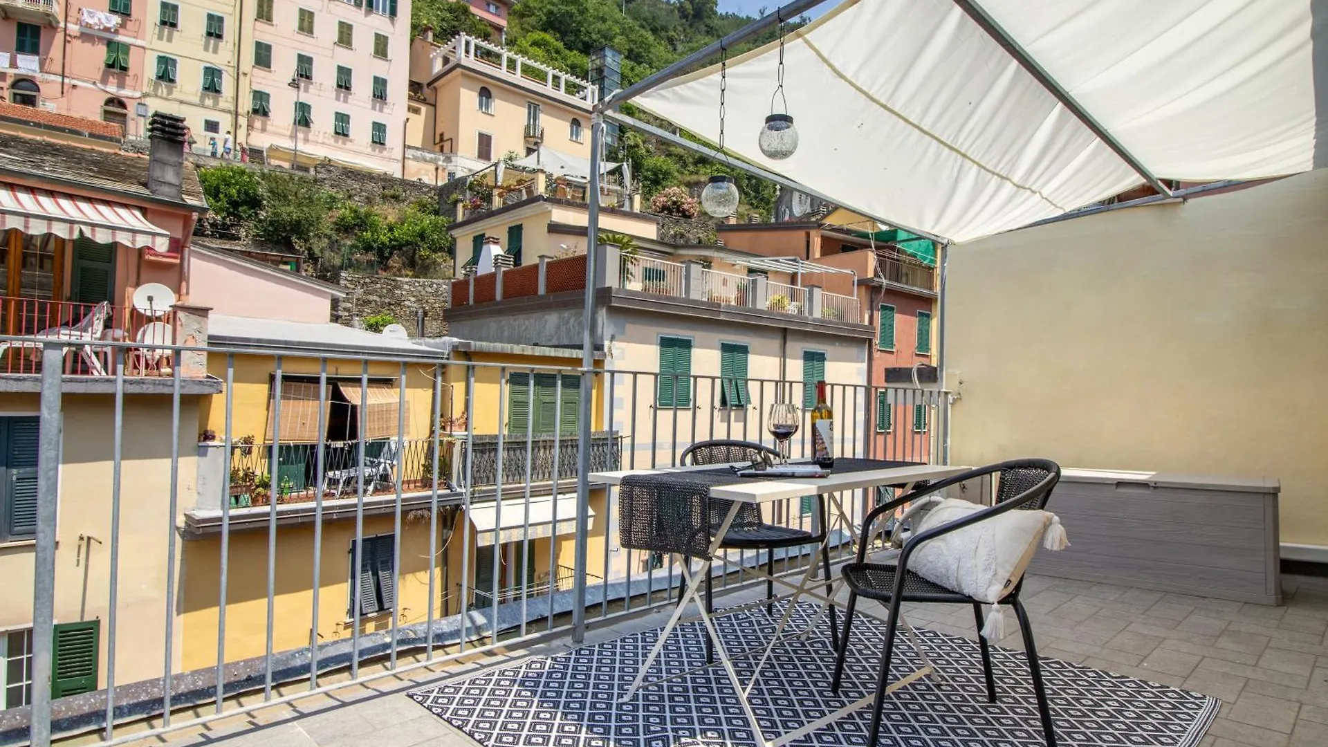 Wanderjohn Penthouse 5Terreparco Apartment Riomaggiore Italy
