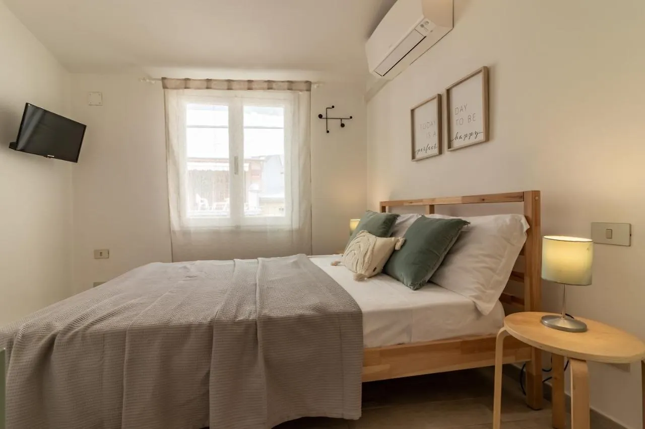 Wanderjohn Penthouse 5Terreparco Apartment Riomaggiore Italy